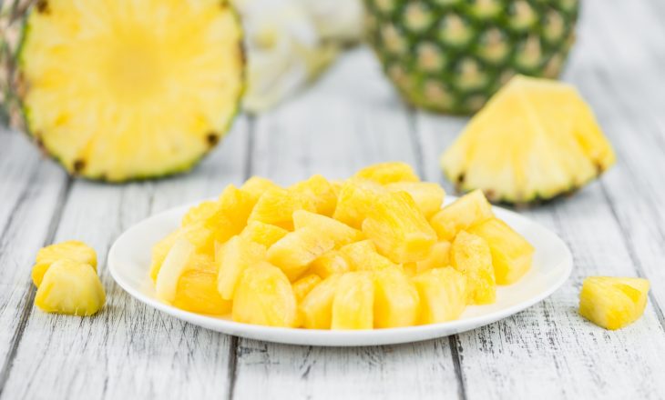 Ananas - jakie ma właściwości, wartości odżywcze i jak go jeść, aby był najzdrowszy?