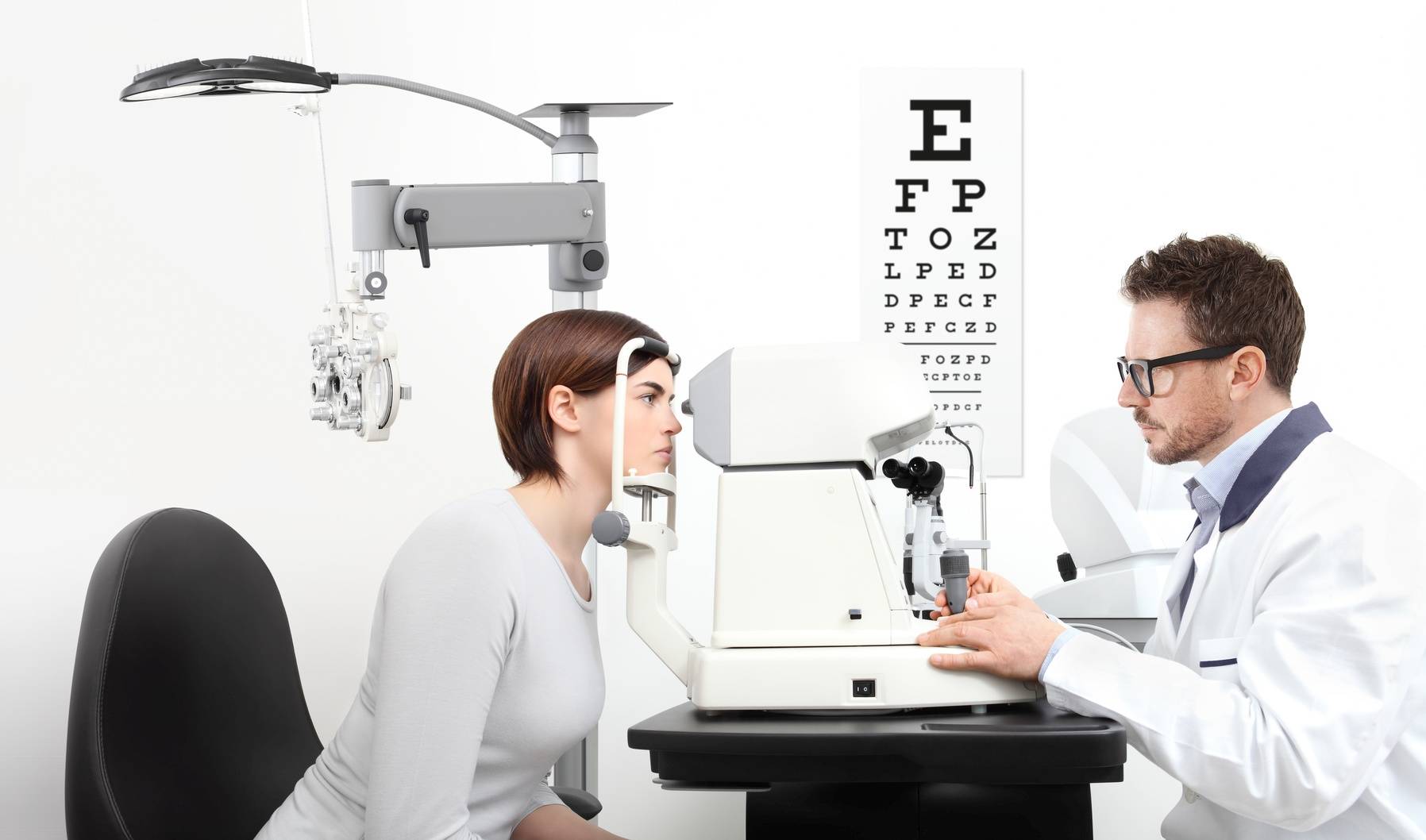 Irydologia - badanie oczu, które może wykryć rozwijające się choroby w organizmie. Jakie choroby widać w oczach?