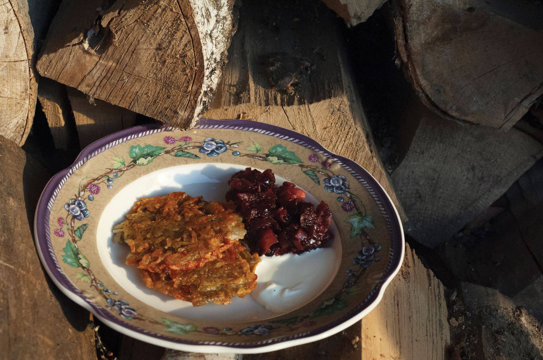 Placki ziemniaczane i chutney żurawinowy według przepisu Patrycji Woy-Wojciechowskiej.