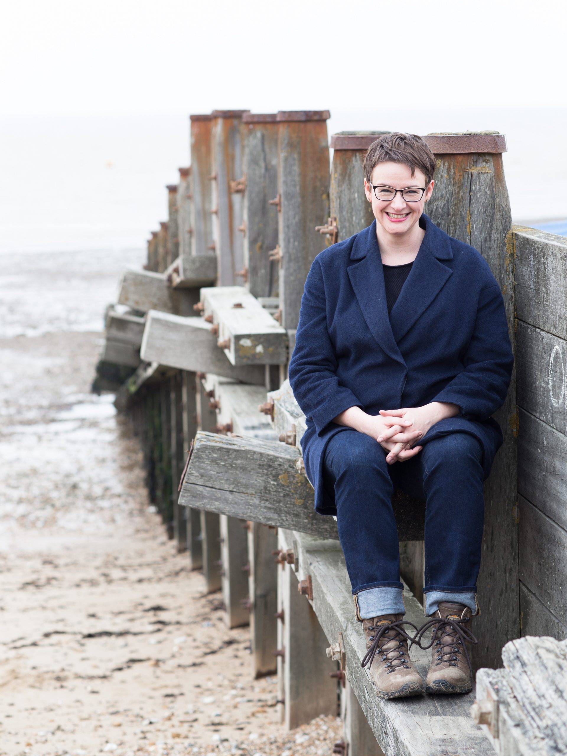 Katherine May, pisarka i autorka książki Zimowanie. Fot. © Sara Norling