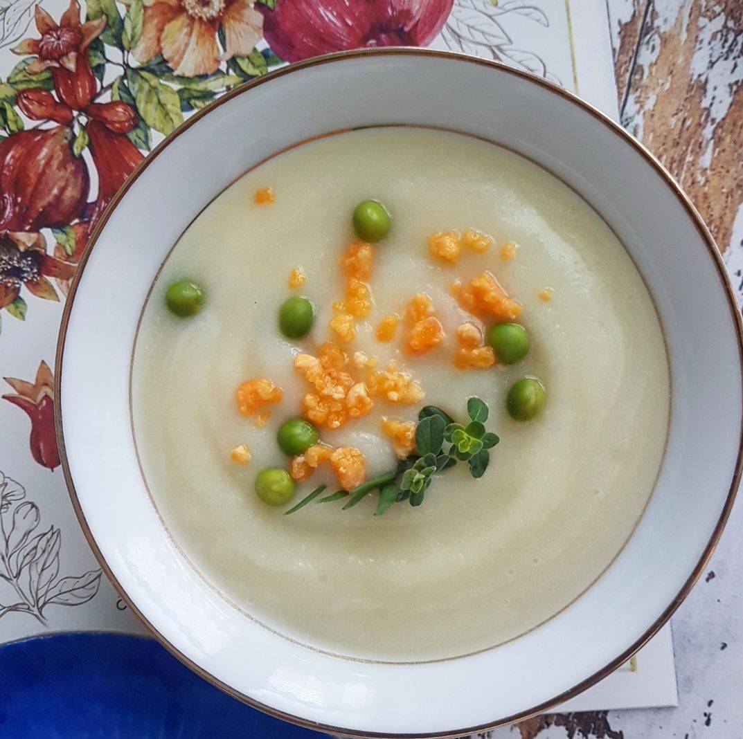 Krem jajeczny z chrzanem i oliwą szczypiorkową - przepisy wielkanocne Agnieszki Żelazko.