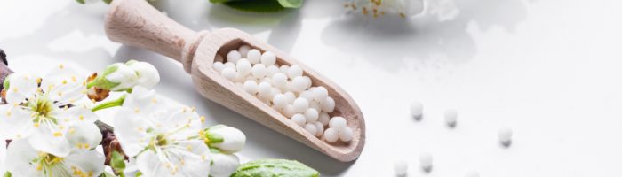 Problemy z laktacją - jak leczyć zapalenie piersi? Leki homeopatyczne na kryzys laktacyjny.