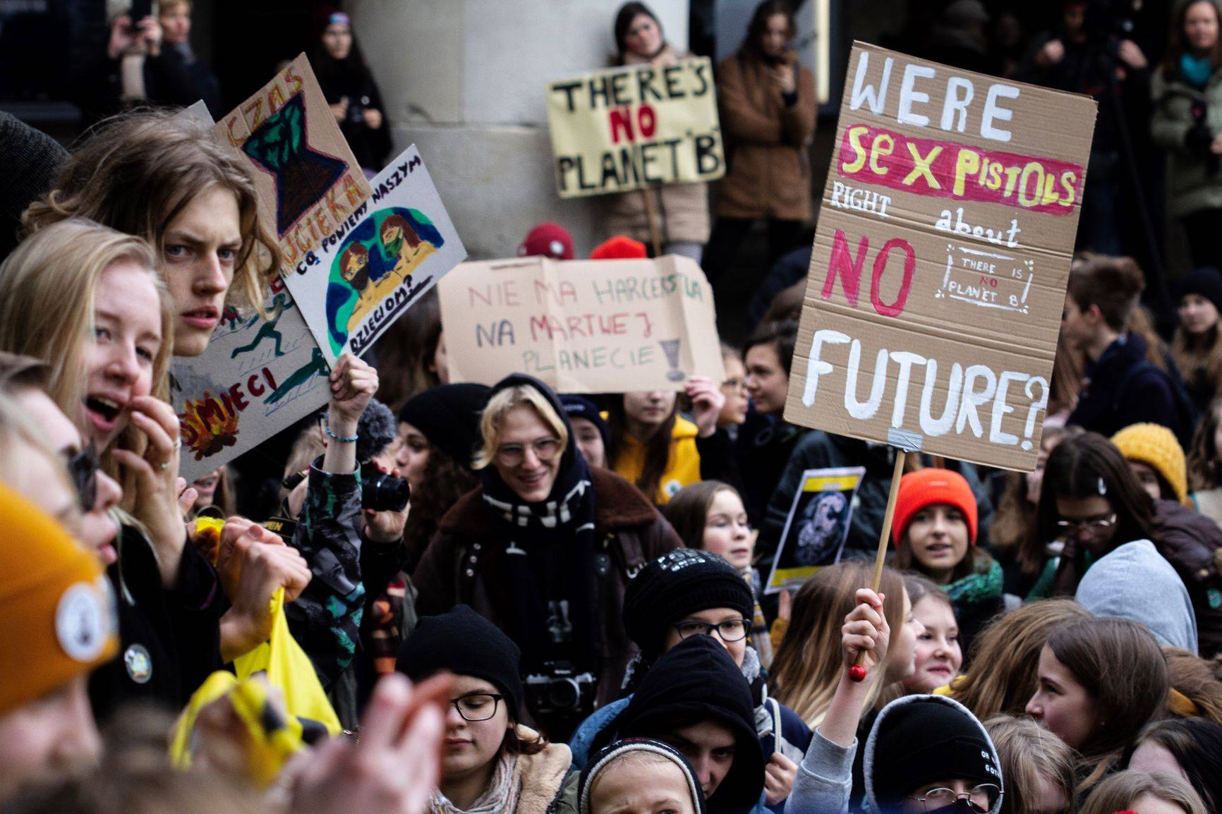 Młodzieżowy Strajk klimatyczny - młodzież strajkuje ws. klimatu.