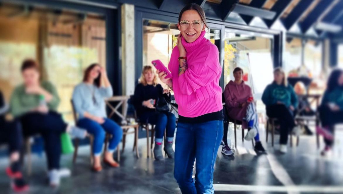 Ola Potykanowicz na warsztatach dla kobiet. Psycholog Aleksandra Potykanowicz opowiada o samoopiece, samowspółczuciu i o tym jak się o siebie zatroszczyć.