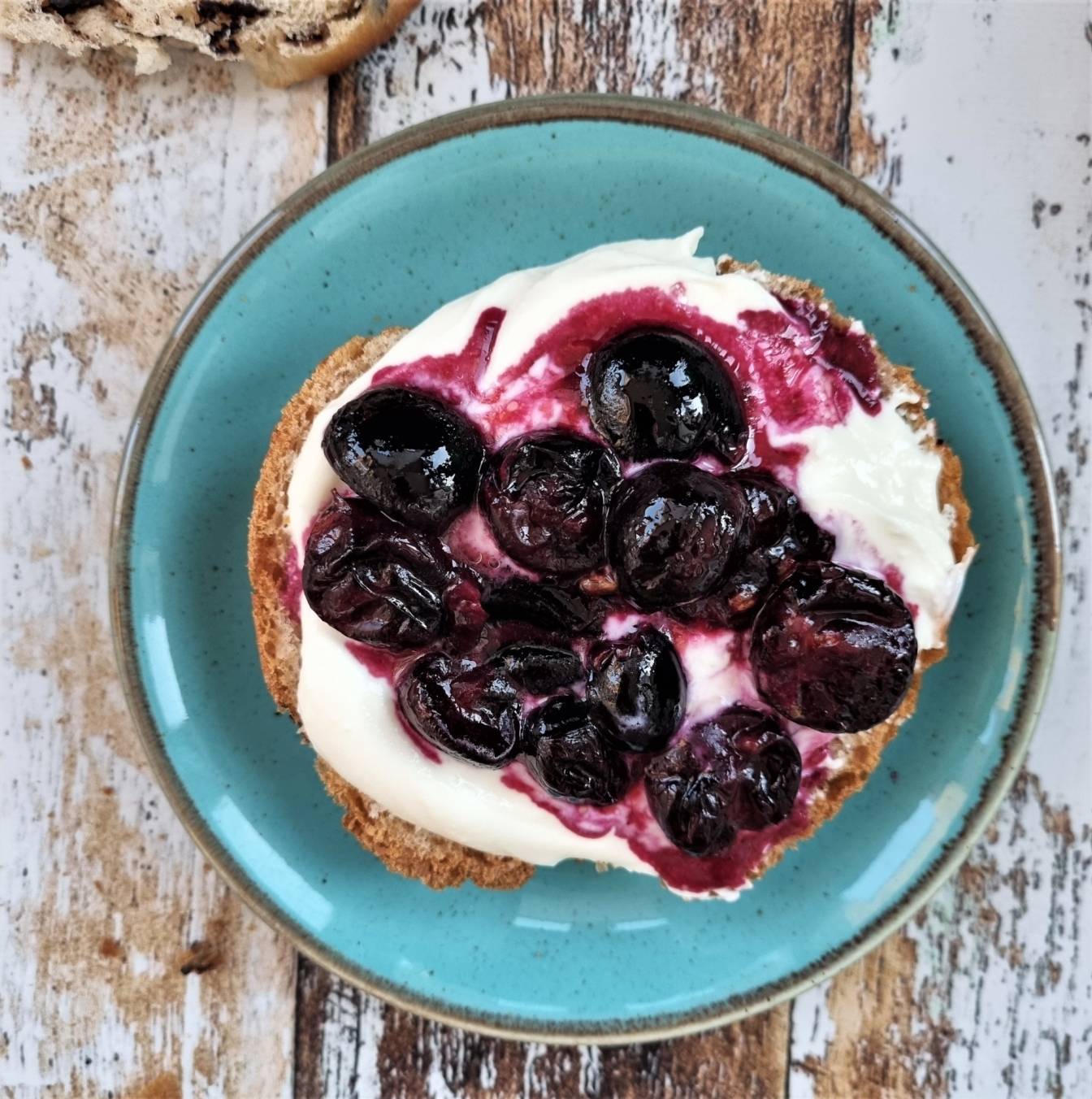 Winogrona smażone na maśle z kropelką syropu klonowego i cynamonem - przepis Agnieszki Żelazko